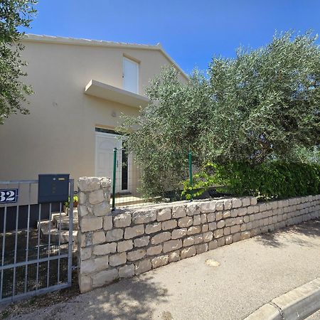 Apartman Nea Nin Bagian luar foto