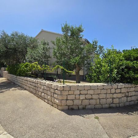 Apartman Nea Nin Bagian luar foto
