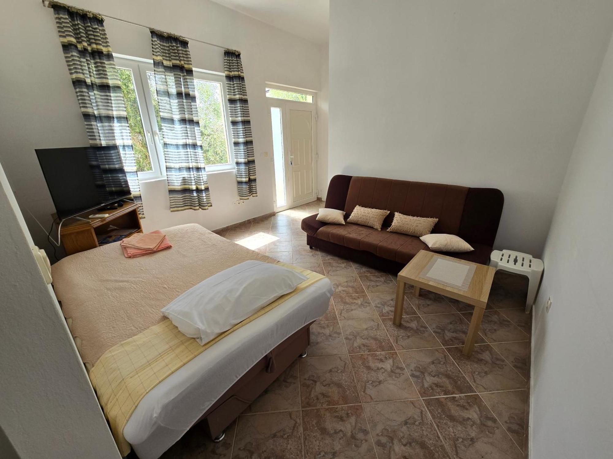 Apartman Nea Nin Bagian luar foto
